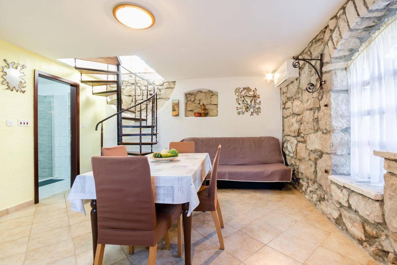 Apartment Josip Пломин Экстерьер фото